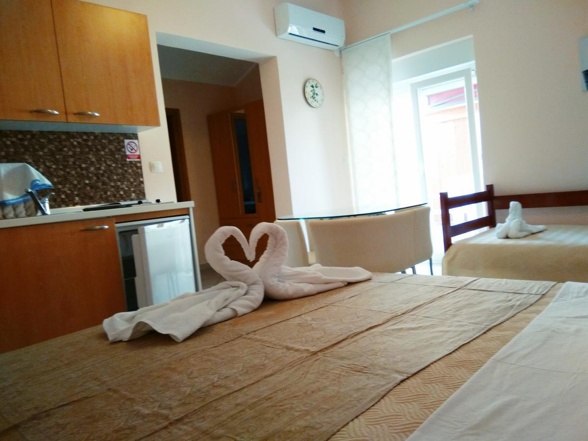 Aparthotel Viola Pjescana Uvala Eksteriør bilde